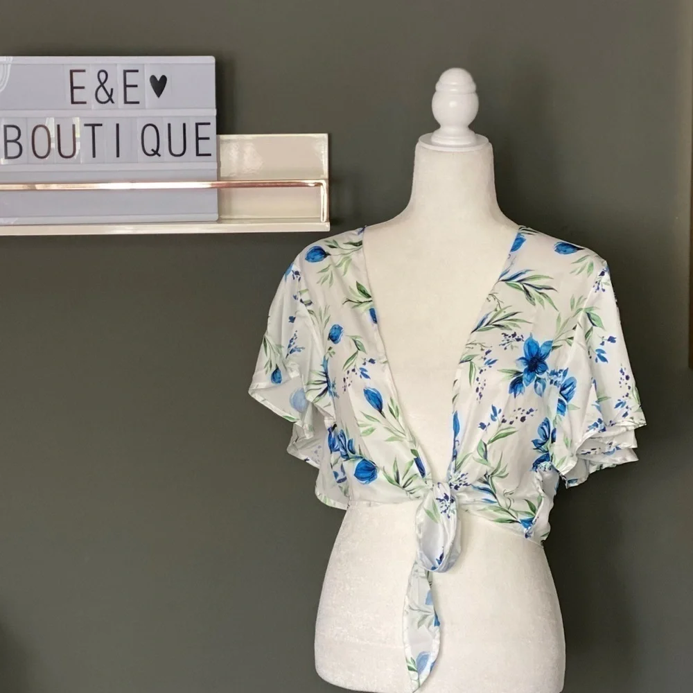 Beach Riot Cropped Blue Flower Tie Top - Picture 2 of 2